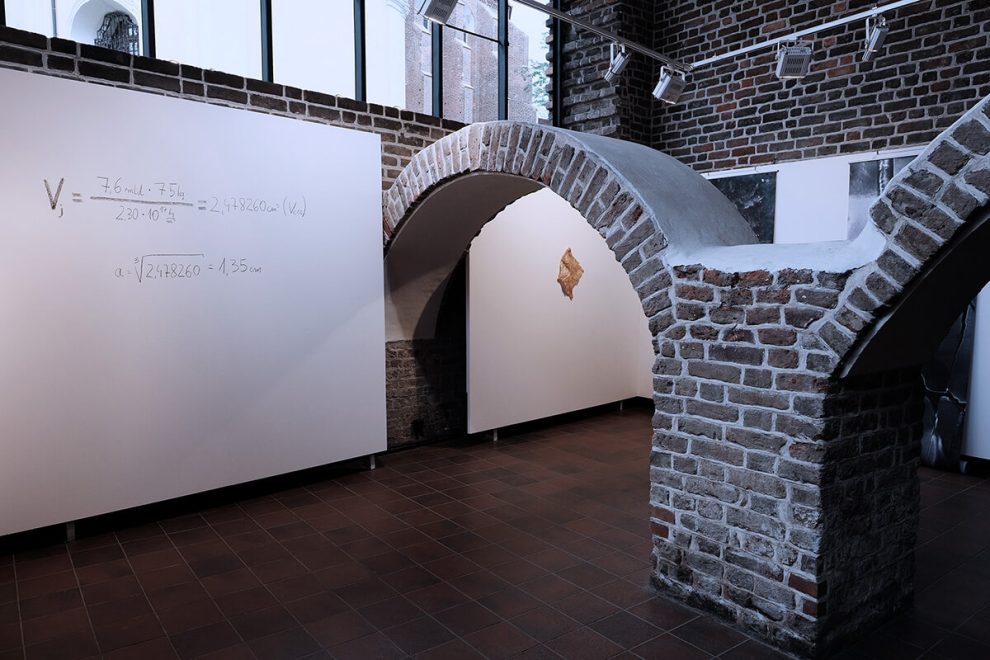 2460376, FOTO-GEN Gallery / Wrocław, Poland